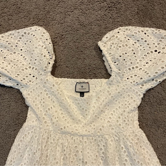 Tuckernuck Abigail White Eyelet Tunic Mini Dress Party sz Small, Like NEW - Picture 2 of 6